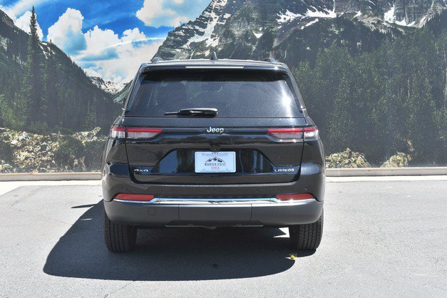 Used 2023 Jeep Grand Cherokee Laredo AWD/4WD image 10