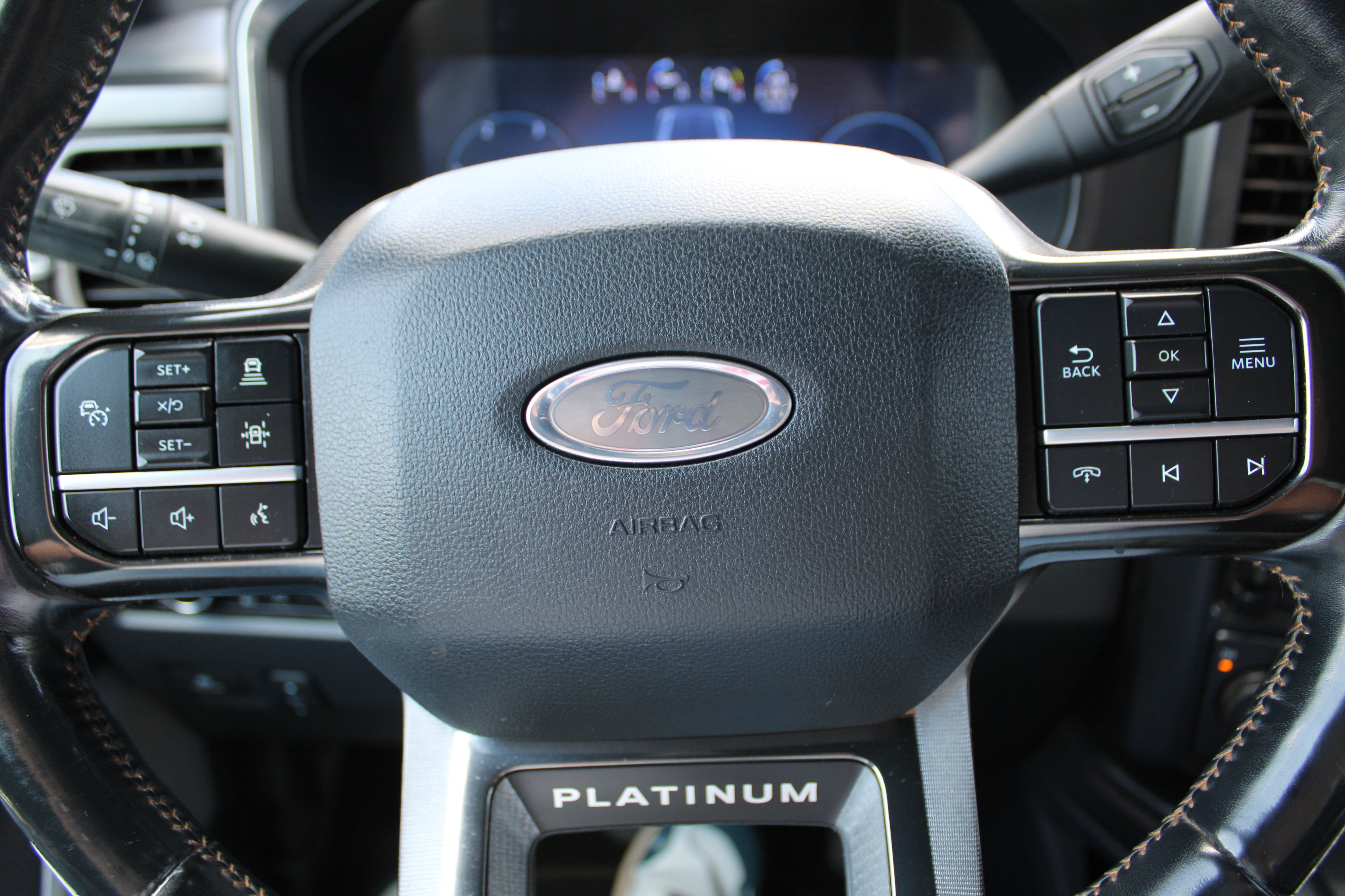 Used 2024 Ford F350 Platinum w/ FX4 Off-Road Package AWD/4WD image 18