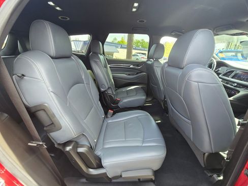 Used 2024 Buick Enclave Premium AWD/4WD image 12