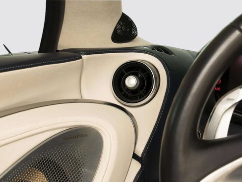 Used 2023 McLaren GT RWD image 20