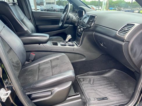 Used 2021 Jeep Grand Cherokee Laredo X RWD image 16