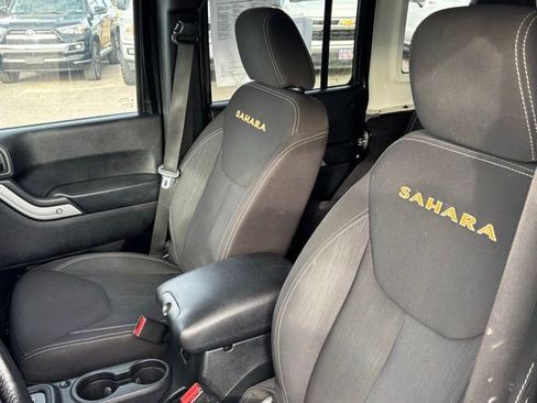 Used 2015 Jeep Wrangler Unlimited Sahara w/ Connectivity Group image 12