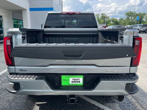 New 2026 GMC Sierra 2500 Denali w/ Denali Reserve Package AWD/4WD image 9