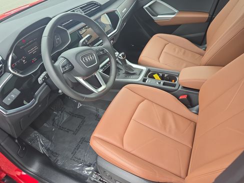 Used 2025 Audi Q3 2.0T Premium Plus w/ Premium Plus Package AWD/4WD image 15