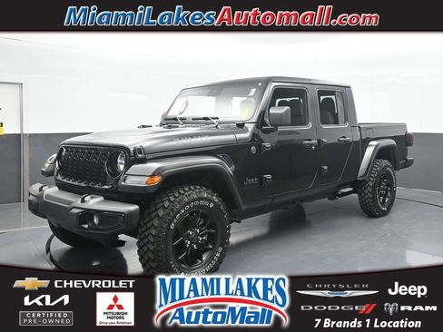 Used 2024 Jeep Gladiator Sport image 1