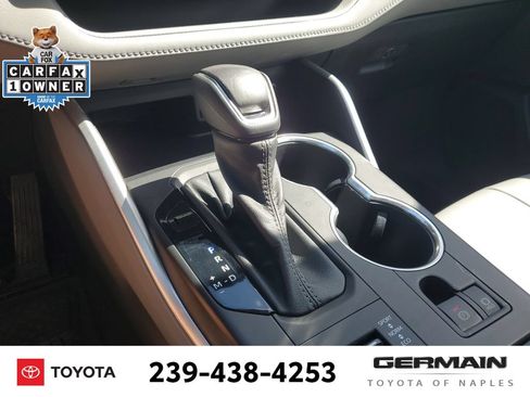 Used 2022 Toyota Highlander XLE AWD/4WD image 29