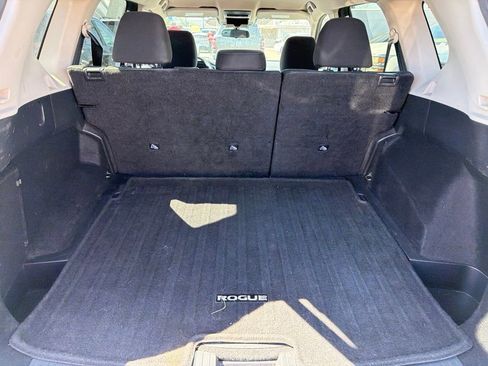 Used 2024 Nissan Rogue SV FWD image 13