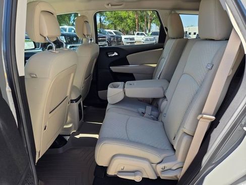 Used 2020 Dodge Journey SE w/ SE Popular Equipment Group FWD image 13