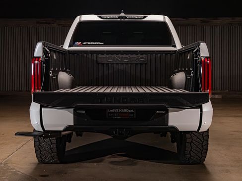 Used 2026 Toyota Tundra Platinum AWD/4WD image 9
