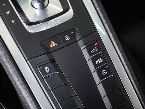 Certified 2025 Porsche 718 Cayman RWD image 26