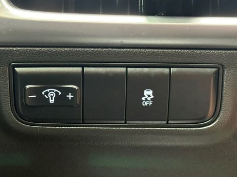 Used 2025 Hyundai Tucson SE FWD image 3