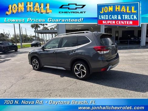 Used 2022 Subaru Forester Touring image 5