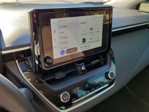 Used 2025 Toyota Corolla LE image 23