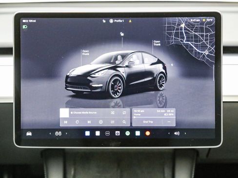 Used 2024 Tesla Model Y Performance AWD/4WD image 15