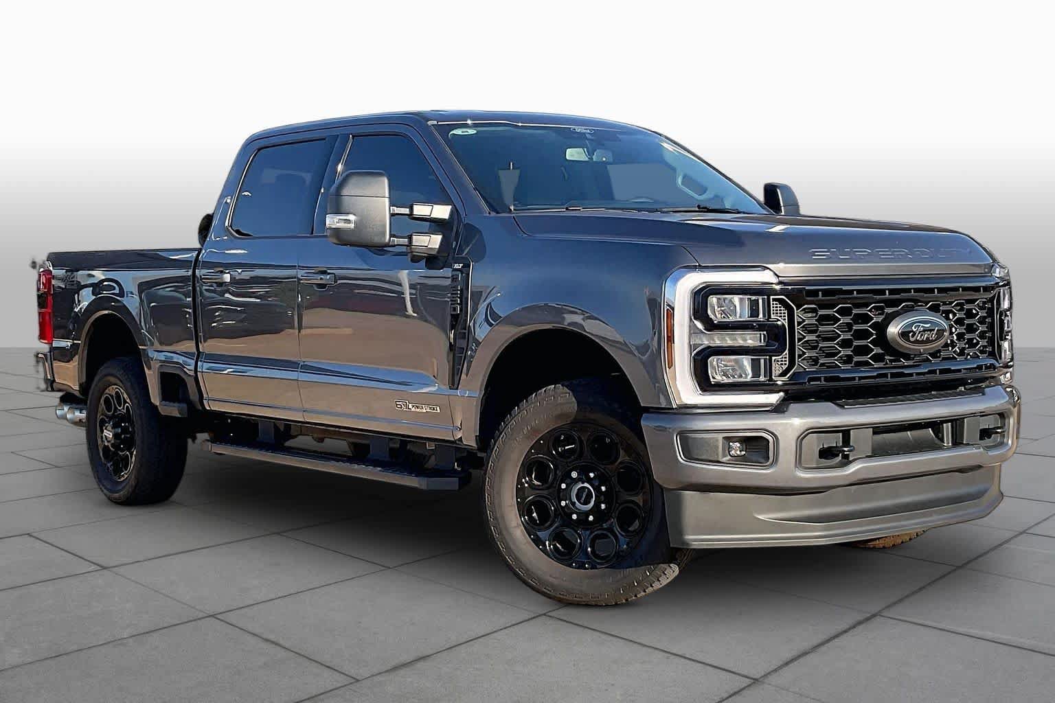 Used 2026 Ford F250 XLT w/ XLT Premium Package AWD/4WD image 4