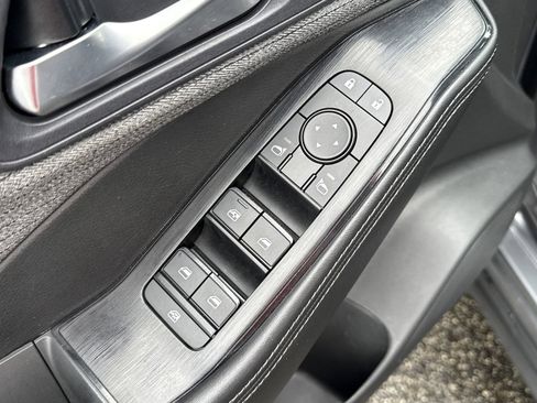 Certified 2023 Nissan Rogue SV FWD image 15