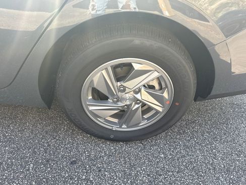 New 2026 Hyundai Elantra SE image 19
