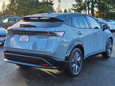 Used 2023 Nissan Ariya AWD image 7