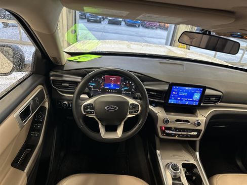 Used 2023 Ford Explorer XLT w/ Equipment Group 202A image 2