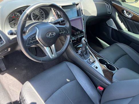 Used 2018 INFINITI Q50 Luxe w/ Sensory Package (Luxe) RWD image 16