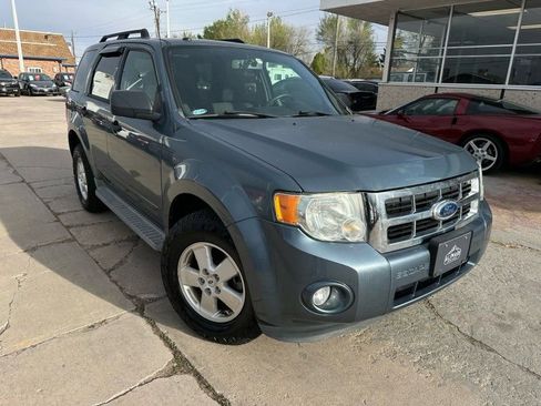 Used 2011 Ford Escape XLT image 1