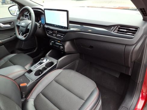 Certified 2024 Ford Escape ST-Line w/ Tech Pack #1 image 5