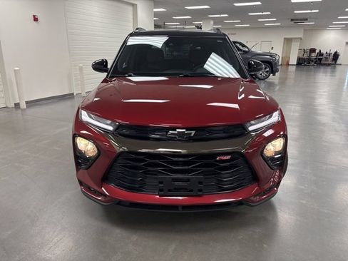 Used 2023 Chevrolet TrailBlazer RS FWD image 2
