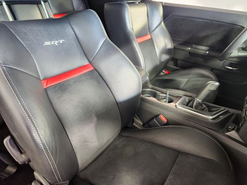 Used 2009 Dodge Challenger SRT8 w/ SRT Option Group II image 10