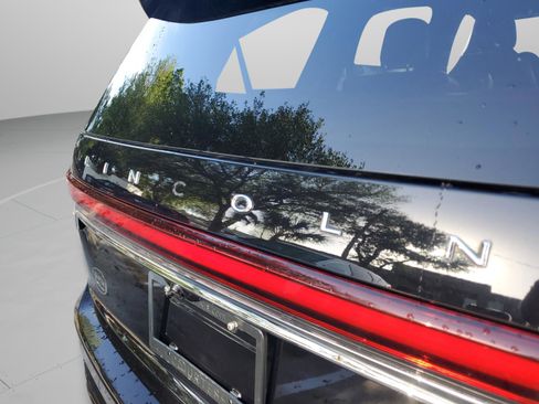 Used 2021 Lincoln Aviator Grand Touring w/ Equipment Group 302A AWD/4WD image 7