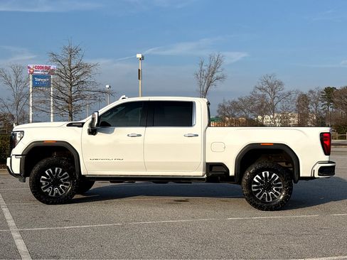 Used 2024 GMC Sierra 2500 Denali Ultimate image 24