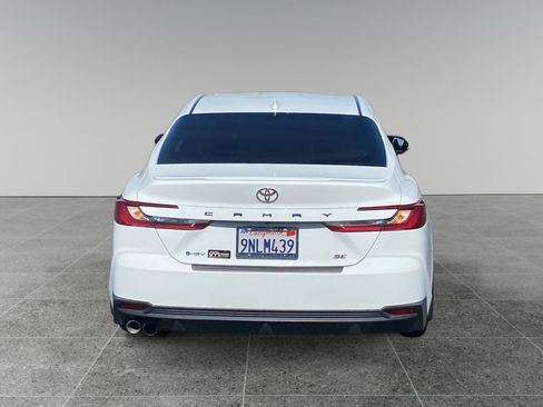 Used 2025 Toyota Camry SE FWD image 4