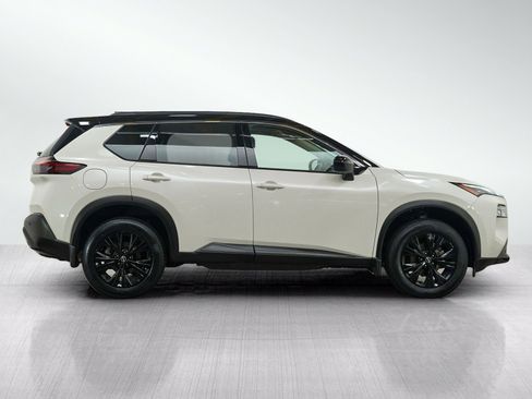 Used 2023 Nissan Rogue SV w/ SV Premium B Package AWD/4WD image 6