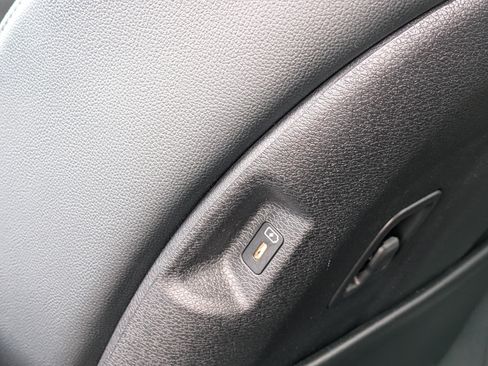 Used 2023 Kia Sportage EX FWD image 15
