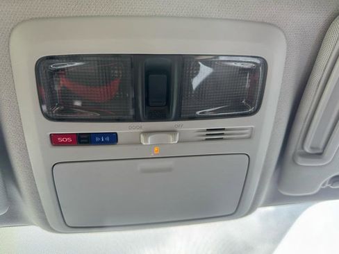 Used 2017 Subaru Forester 2.5i Premium w/ All-Weather Package image 14