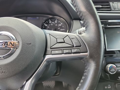 Used 2019 Nissan Rogue SV FWD image 23