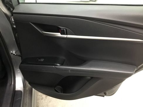 Used 2025 Toyota Camry SE FWD image 36