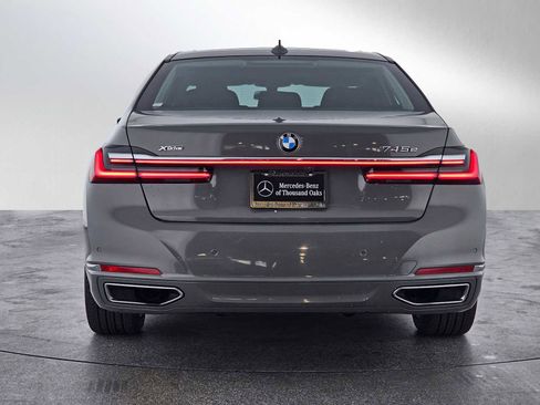 Used 2020 BMW 745e xDrive AWD/4WD image 4