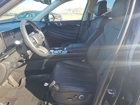 Used 2025 Genesis GV80 2.5T Standard AWD/4WD image 6