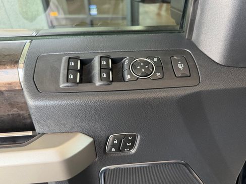 Used 2022 Ford F350 Lariat w/ Lariat Ultimate Package AWD/4WD image 23