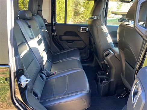 Used 2022 Jeep Gladiator Overland w/ Popular Equipment Package image 35