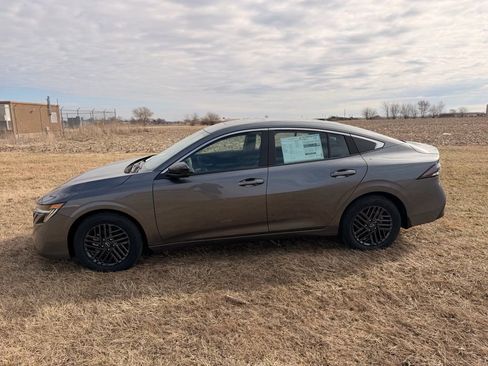 New 2026 Nissan Sentra SV w/ SV Convenience Package image 9