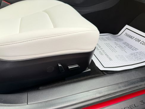 Used 2022 Tesla Model 3 Long Range image 43