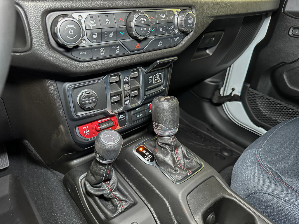 New 2026 Jeep Wrangler Unlimited Sport w/ Dual Top Group AWD/4WD image 29