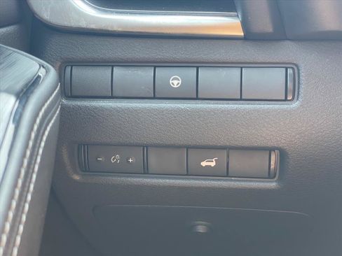 Used 2022 Nissan Rogue SV w/ SV Premium Package FWD image 18