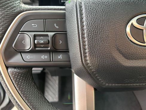 Used 2024 Toyota Tacoma TRD Off-Road w/ TRD Off Road Premium Package AWD/4WD image 30