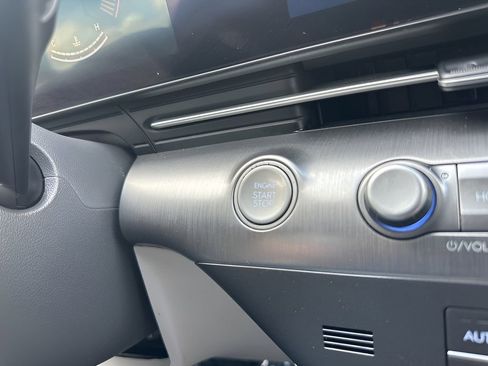 Used 2025 Hyundai Kona SEL image 20