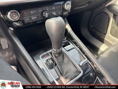 Used 2024 Jeep Compass Limited image 16