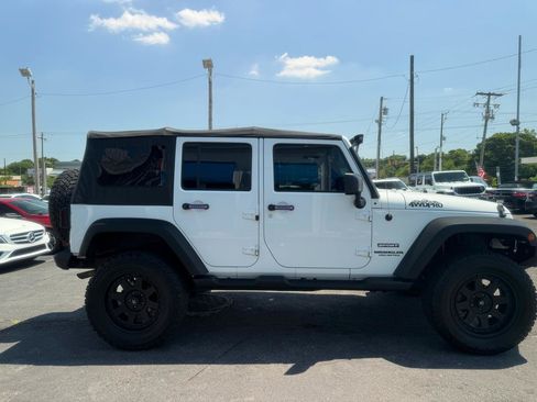 Used 2014 Jeep Wrangler Unlimited Sport w/ Quick Order Package 24S AWD/4WD image 4