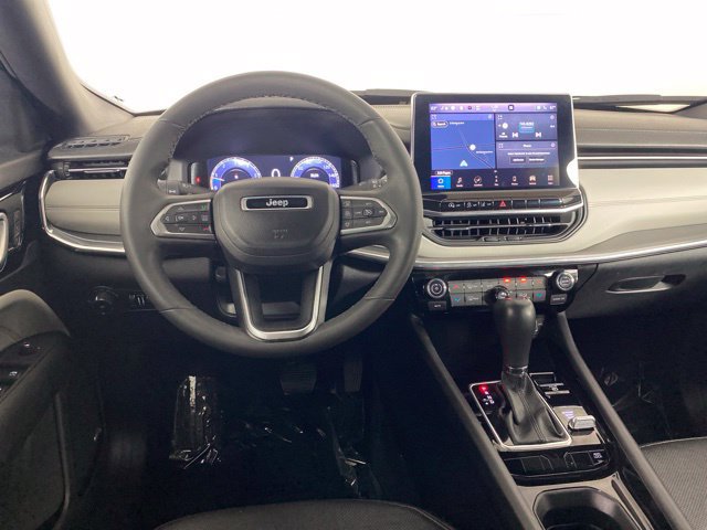 Used 2023 Jeep Compass Limited w/ Elite Group AWD/4WD image 22