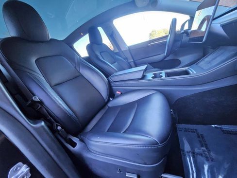 Used 2024 Tesla Model Y Long Range image 43